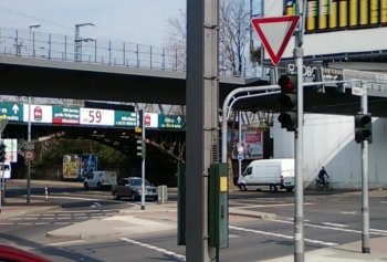 Lieferwagen an der Kölnarena